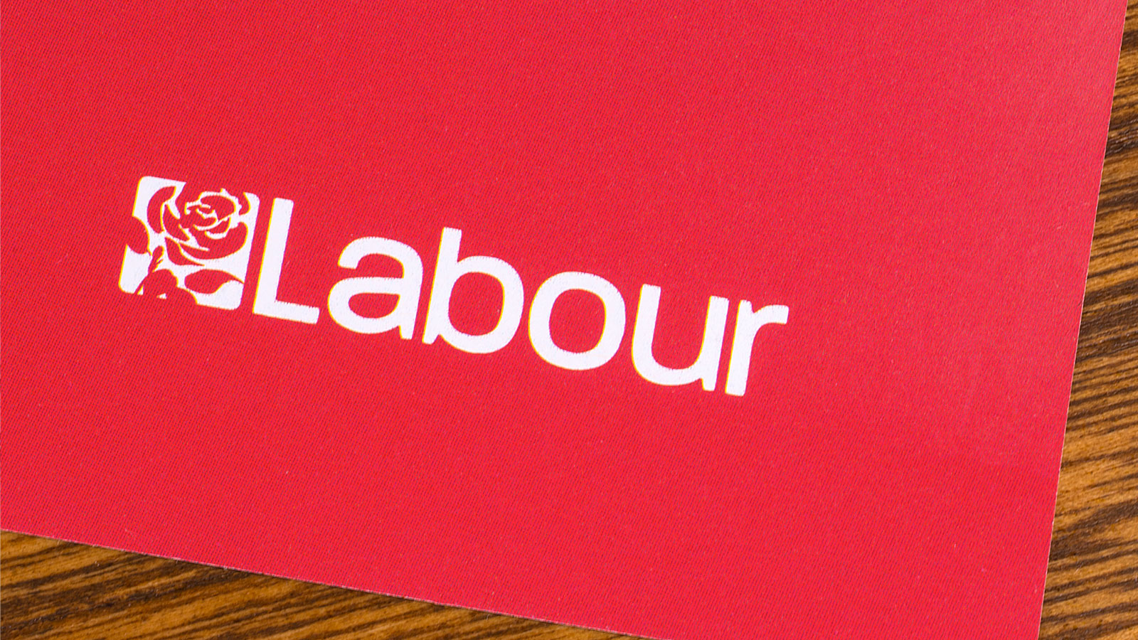 Labour pledges to ‘rewire Britain’, fast track battery factories